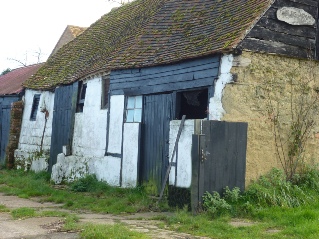 An ancient barn in the village of Ludgershall. 